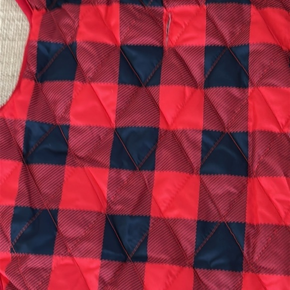 Reversible Quilted Pet Vest in Red/Black Check and Cream - Picture 4 of 11